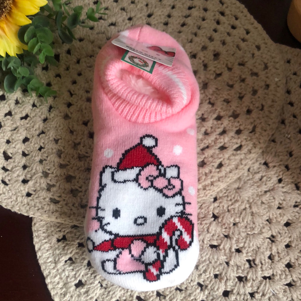 Hello Kitty Womenâs Pink Holiday Christmas Slipper Socks New